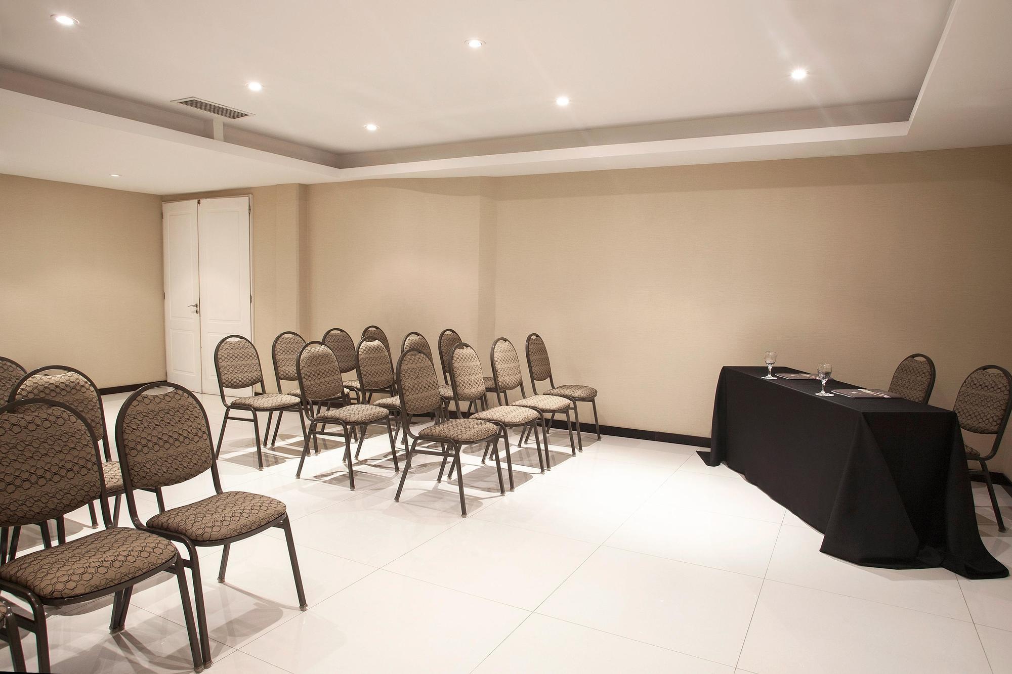 Hr Luxor Hotel Buenos Aires Exterior photo